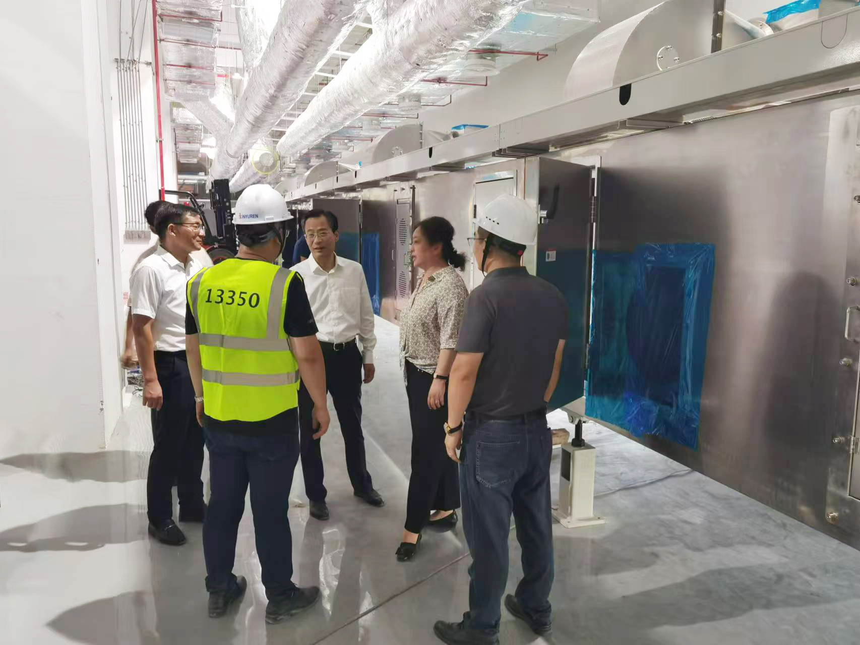 安徽省淮南市市長張志強一行領導莅臨华北工控 航天锂電項目調研指導